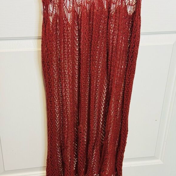 Charlotte Russe Burgundy Knit Poncho - Picture 3 of 9